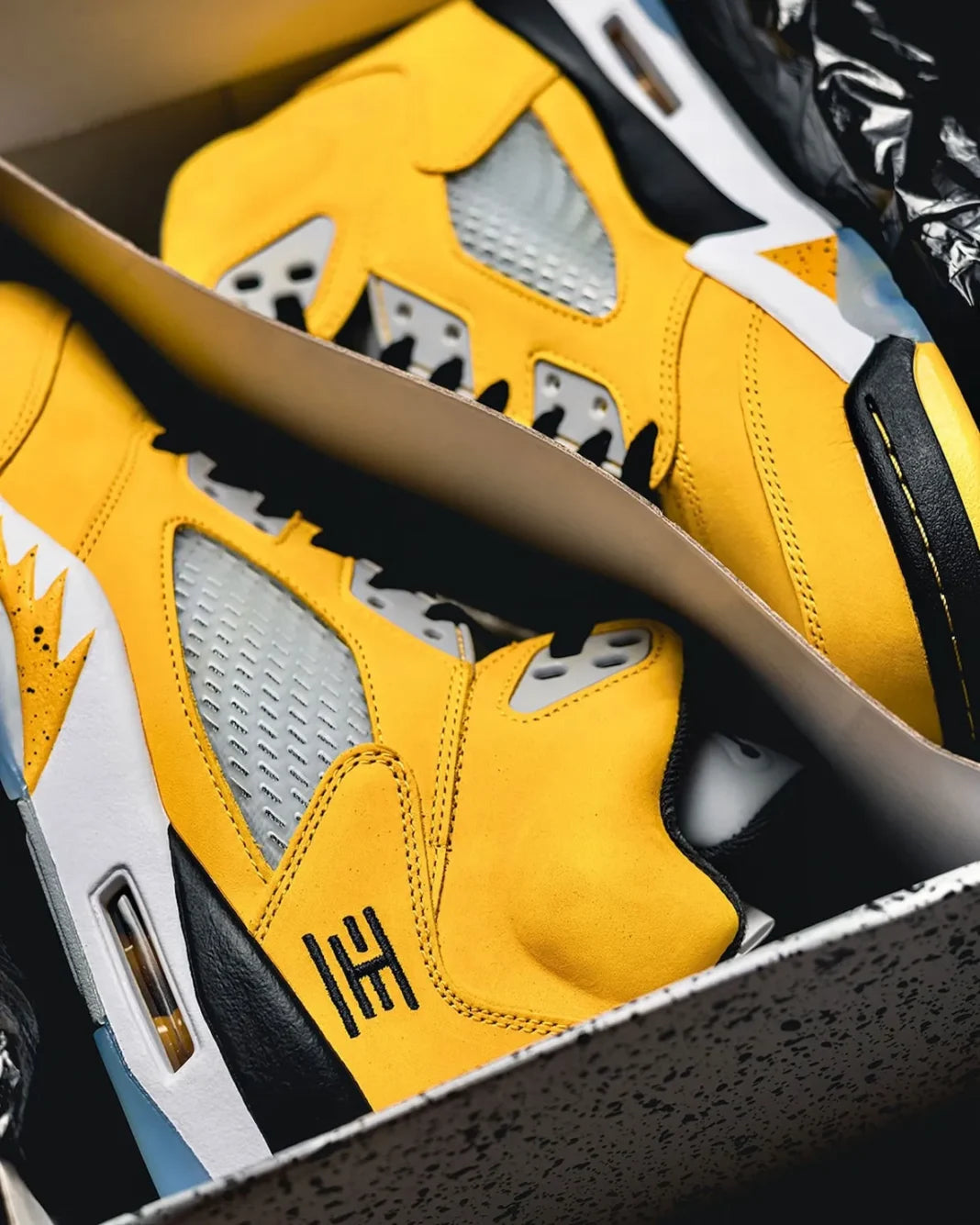 Air Jordan 5 “Tokyo”